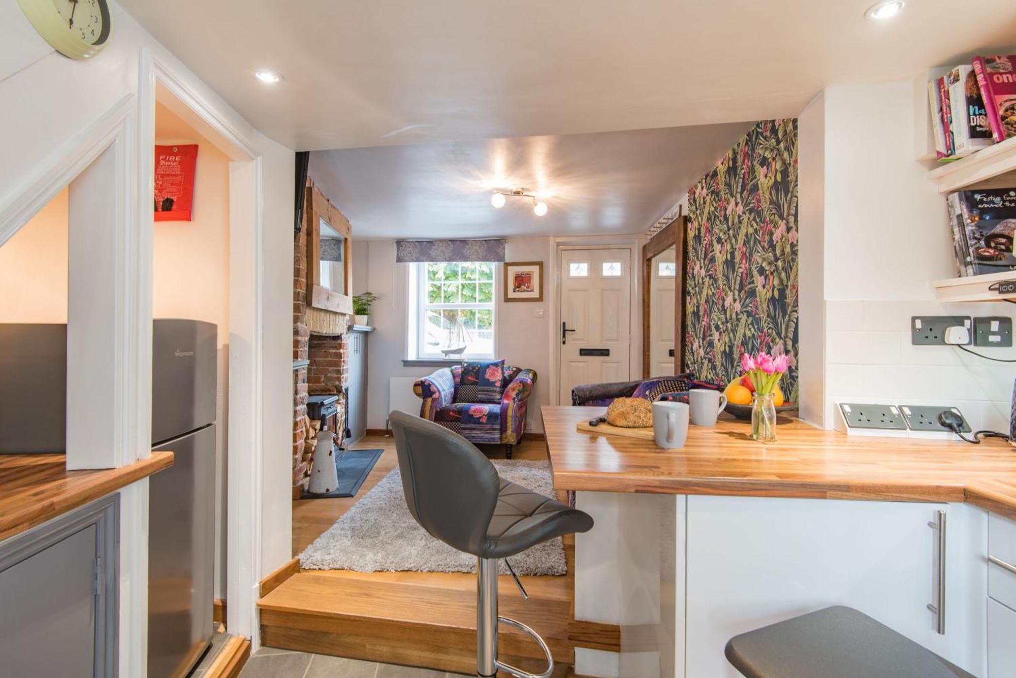 Cow And Cockle - Quirky Cottage In The Centre Of Deal Exterior photo